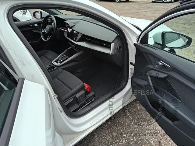 8 - AUDI A3 35 TFSI mHEV S tronic 2023r. WZ403FY Pojazd znajduje się w firmie ARCTOS GROUP sp. z o.o. Al. Krakowska 7, 02-183 Warszawa