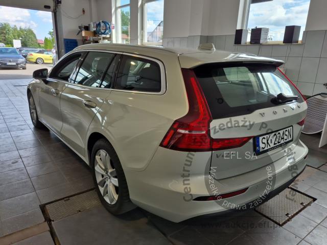 2 - Volvo V60 D3 Momentum Pro aut 2020r. SK224SN UWAGA!! Pojazd znajduje się w lokalizacji: Janki, Al. Krakowska 52, 05-090 Janki