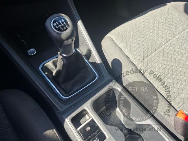10 - FORD TOURNEO CONNECT 2.0 ECOBLUE  2022r.