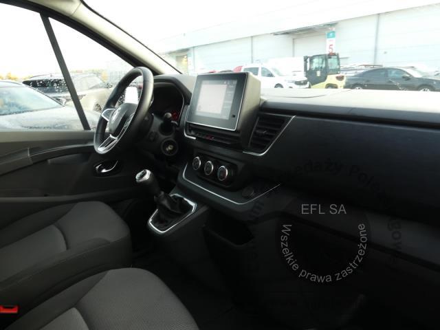 8 - RENAULT / CARPOL TRAFIC BLUE DCI 150 EDC 2023r.