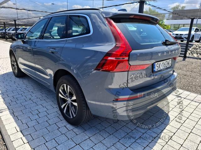 7 - VOLVO XC60 B4 D AWD Momentum Pro aut 2022r. SK162WG Pojazd znajduje się w firmie AACAR sp. z o.o. Kasztanowa 5, 32-400 Jawornik
