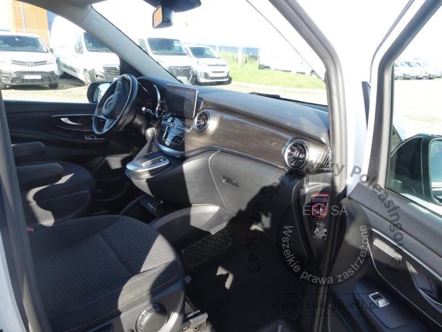7 - MERCEDES BENZ V 220d 4MATIC MARCO POLO  2021r.