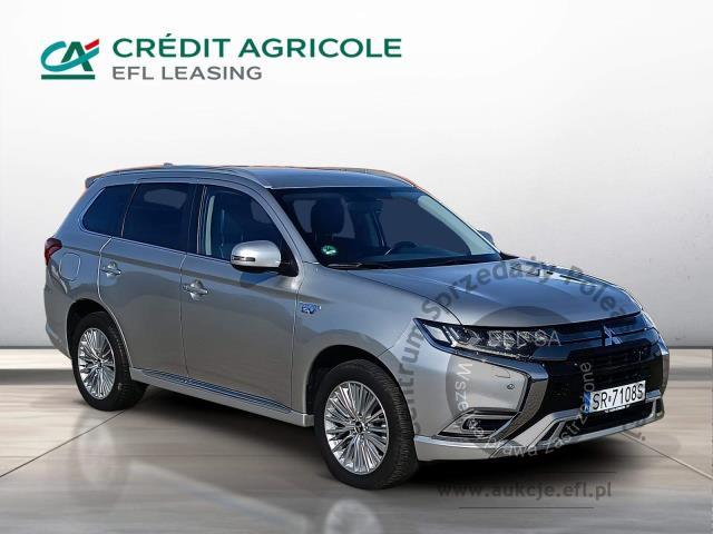 5 - MITSUBISHI  OUTLANDER 2.4 PHEV S-AWC 4X4 2018r.