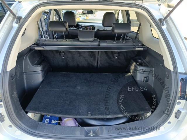 9 - MITSUBISHI  OUTLANDER 2.4 PHEV S-AWC 4X4 2018r.