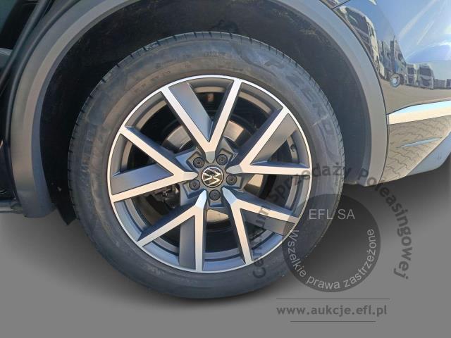 17 - VOLKSWAGEN TOUAREG 3.0 TDI V6 4MOTION 2021r.
