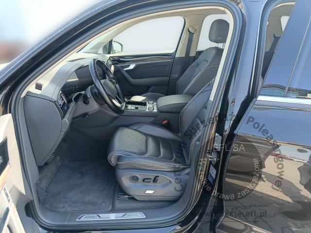 21 - VOLKSWAGEN TOUAREG 3.0 TDI V6 4MOTION 2021r.