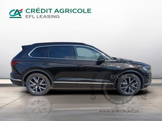 8 - VOLKSWAGEN TOUAREG 3.0 TDI V6 4MOTION 2021r.