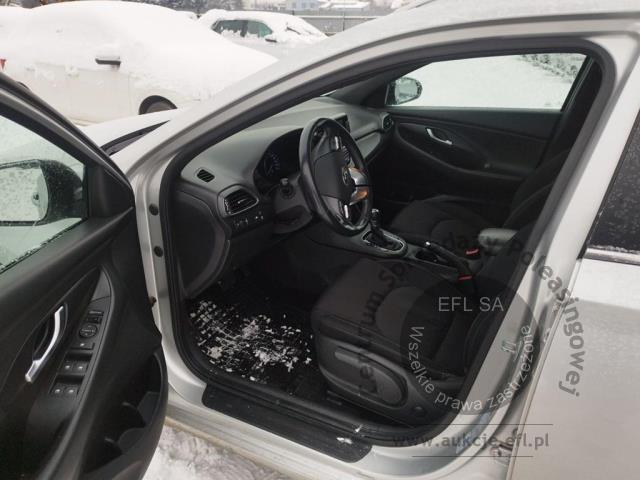 5 - Hyundai i30 1.6 D Comfort DCT Kombi  2019r. WW410SA Pojazd znajduje się w firmie ARCTOS GROUP sp. z o.o. Al. Krakowska 7, 02-183 Warszawa