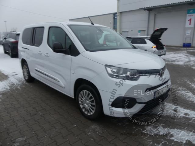 2 - Toyota Proace City Verso Long 1.5  2023r. DW8WL51 Magnice