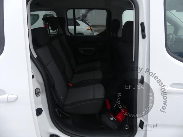 13 - Toyota Proace City Verso Long 1.5  2023r. DW8WL51 Magnice