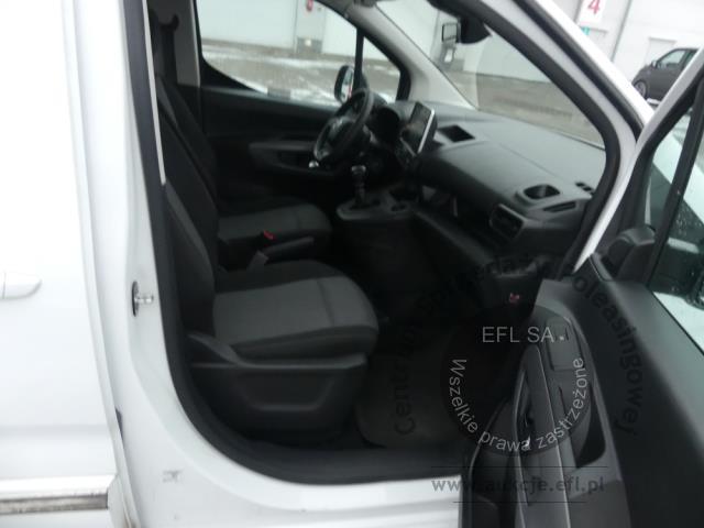 14 - Toyota Proace City Verso Long 1.5  2023r. DW8WL51 Magnice