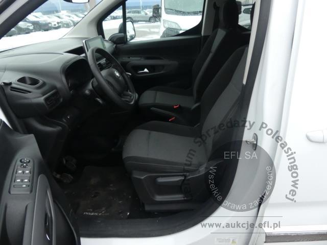 6 - Toyota Proace City Verso Long 1.5  2023r. DW8WL51 Magnice