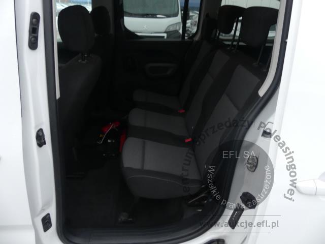 9 - Toyota Proace City Verso Long 1.5  2023r. DW8WL51 Magnice