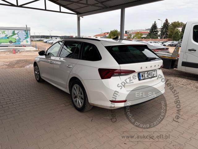 4 - Skoda Octavia 2.0 TDI Ambition DSG 2023r. WZ041GT Pojazd znajduje się w firmie ARCTOS GROUP sp. z o.o. Al. Krakowska 7, 02-183 Warszawa