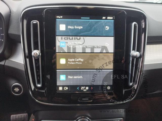 11 - Volvo  XC40 B3 Core aut 2022r. WND1853C Pojazd znajduje się w firmie ARCTOS GROUP sp. z o.o. Al. Krakowska 7, 02-183 Warszawa