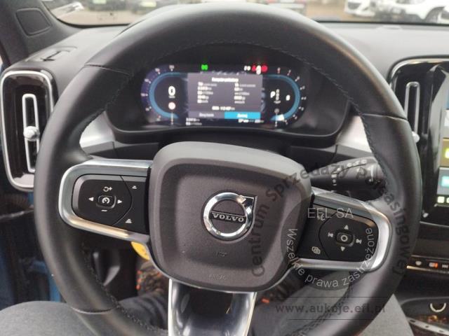 10 - Volvo  XC40 B3 Core aut 2022r. WND1853C Pojazd znajduje się w firmie ARCTOS GROUP sp. z o.o. Al. Krakowska 7, 02-183 Warszawa