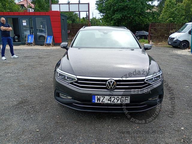 2 - Volkswagen Passat 2.0 TDI Business DSG 2023r. WZ429GF Pojazd znajduje się w firmie ARCTOS GROUP sp. z o.o. Al. Krakowska 7, 02-183 Warszawa