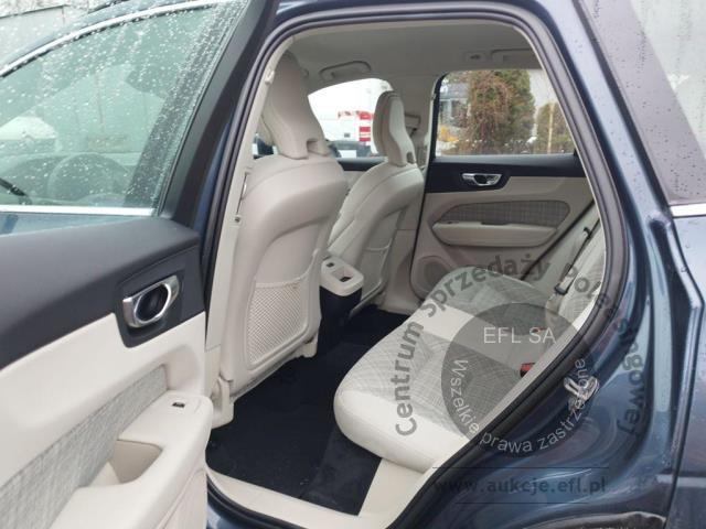 6 - Volvo XC 60 B4 D Core aut  2022r. WZ351FT  Pojazd znajduje się w firmie ARCTOS GROUP sp. z o.o. Al. Krakowska 7, 02-183 Warszawa