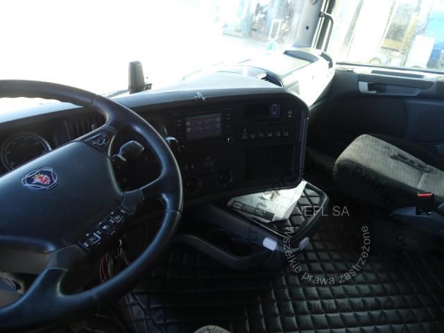 11 - SCANIA R450 LA4X2MNA AUTOMAT 2017r.