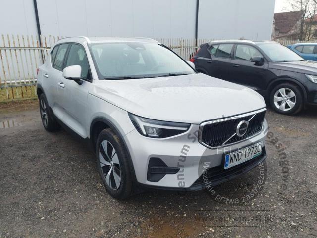 5 - Volvo  XC40  B3 Core aut 2022r. WND1972C Pojazd znajduje się w firmie ARCTOS GROUP sp. z o.o. Al. Krakowska 7, 02-183 Warszawa