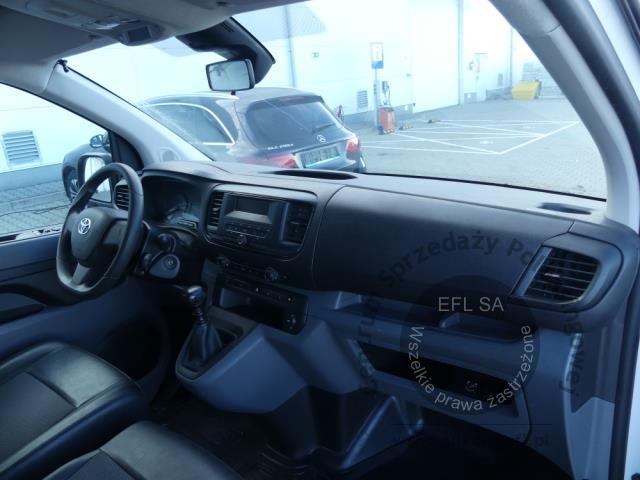 12 - Toyota Proace 2.0 D-4D Long 3,1t 2022r. DW2SW57 Magnice