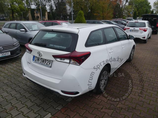 3 - TOYOTA AURIS 1.4 D-4D 90KM KOMBI 2018r. DW5W929 UWAGA!! Pojazd znajduje się w firmie AUTO MOTO CENTRUM sp. z o.o. ul. Ostrowska 328 (przy Trasie Katowickiej) 61-312 Poznań