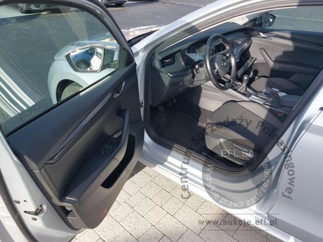 5 - Skoda  Octavia 2.0 TDI Ambition  2021r. SK734UU Pojazd znajduje się w firmie AACAR sp. z o.o. Jawornik 90, 32-400 Myślenice