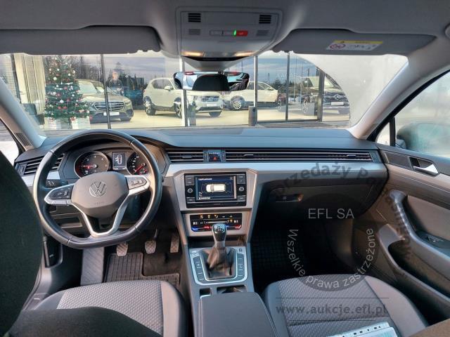 9 - VOLKSWAGEN Passat 2.0 TDI EVO Essence 2020r. SK672TS Uwaga! Pojazd znajduje się w firmie AACAR sp. z o.o. Jawornik 90, 32-400 Myślenice