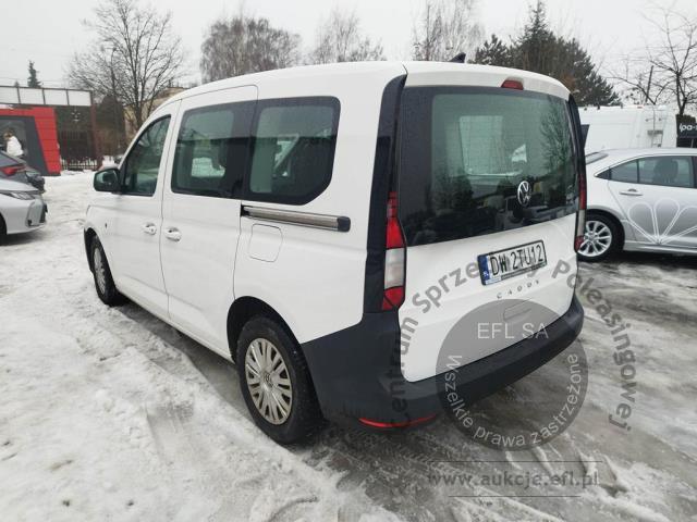 4 - Volkswagen Caddy osobowy Caddy 2.0 TDI Kombi 2022r. DW2TU12 Pojazd znajduje się w firmie ARCTOS GROUP sp. z o.o. Al. Krakowska 7, 02-183 Warszawa