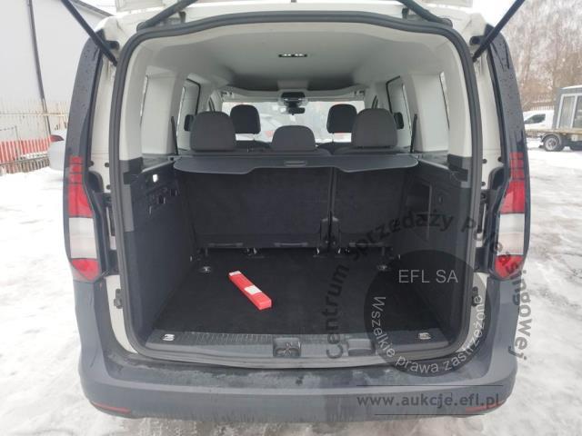 6 - Volkswagen Caddy osobowy Caddy 2.0 TDI Kombi 2022r. DW2TU12 Pojazd znajduje się w firmie ARCTOS GROUP sp. z o.o. Al. Krakowska 7, 02-183 Warszawa