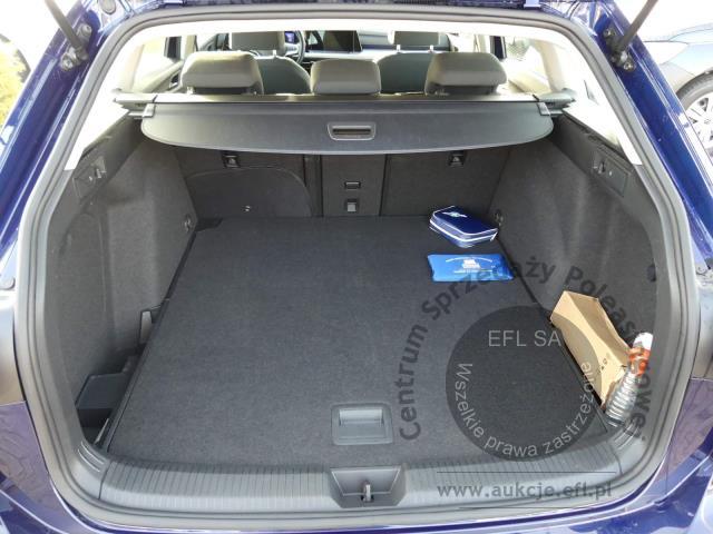 11 - Volkswagen Golf VIII 2.0 TDI Life Kombi 2022r. PY22545 UWAGA!! Pojazd znajduje się w firmie AUTO MOTO CENTRUM sp. z o.o. ul. Ostrowska 328 (przy Trasie Katowickiej) 61-312 Poznań