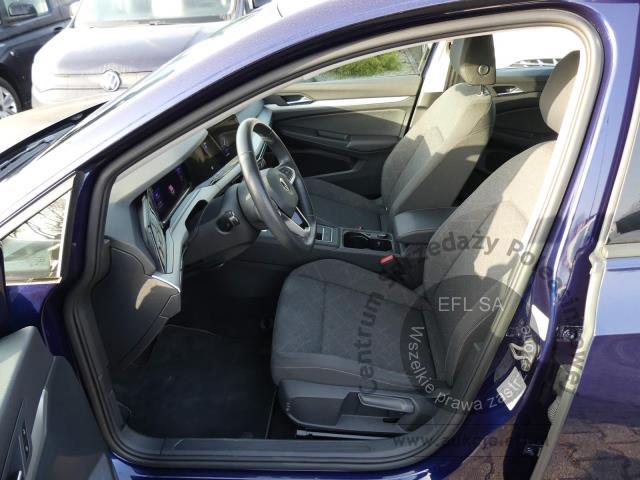 7 - Volkswagen Golf VIII 2.0 TDI Life Kombi 2022r. PY22545 UWAGA!! Pojazd znajduje się w firmie AUTO MOTO CENTRUM sp. z o.o. ul. Ostrowska 328 (przy Trasie Katowickiej) 61-312 Poznań