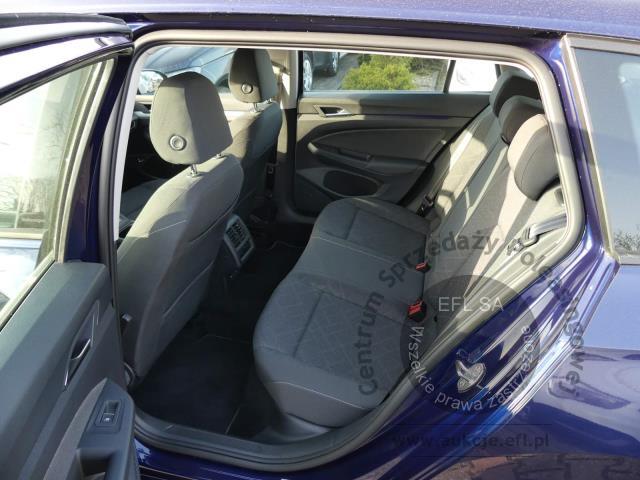 8 - Volkswagen Golf VIII 2.0 TDI Life Kombi 2022r. PY22545 UWAGA!! Pojazd znajduje się w firmie AUTO MOTO CENTRUM sp. z o.o. ul. Ostrowska 328 (przy Trasie Katowickiej) 61-312 Poznań