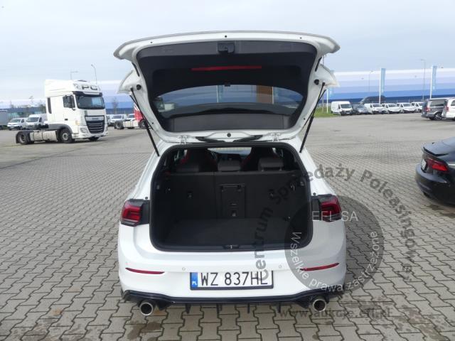 12 - VOLKSWAGEN GOLF GTI 2.0 TSI DSG 2021r.