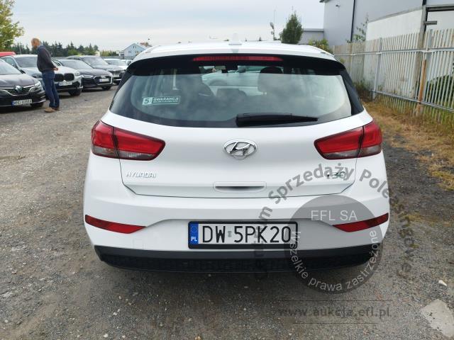 4 - Hyundai i30 1.5 DPI Classic + 2021r. DW5PK20 UWAGA!! Pojazd znajduje się w lokalizacji: Warszawa, Al. Krakowska 7, 02-183 Warszawa