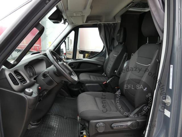 7 - IVECO / IZOTERMY TIM DAILY 70C18 SKRZYNIA PODEST 2024r.