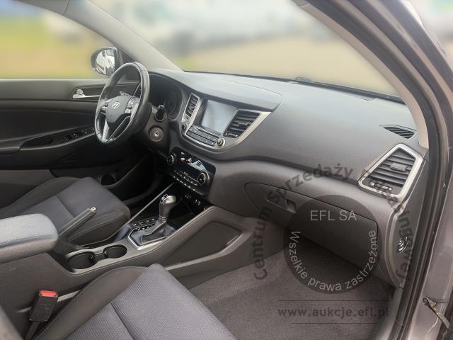 15 - HYUNDAI TUCSON 1.7 CRDI AUTOMAT 2017r.