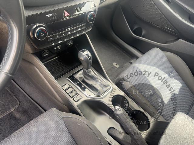 16 - HYUNDAI TUCSON 1.7 CRDI AUTOMAT 2017r.