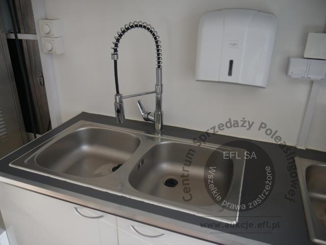 11 - Przyczepa gastronomiczna Niewiadów B3500 "LODY GOFRY"  2019r.