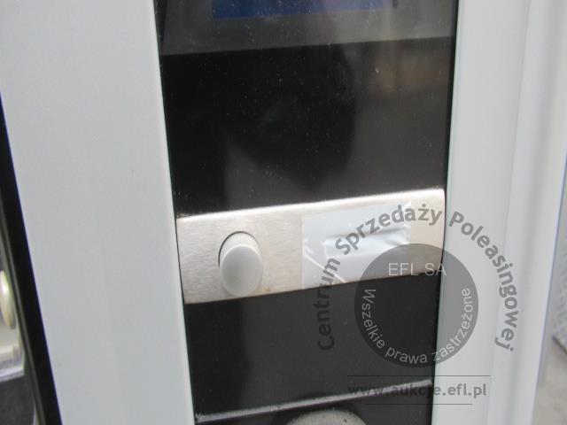 5 - Automat vendingowy NECTA Starfood 8