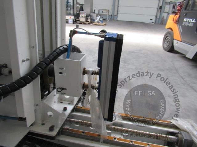 8 - Robot paletyzujący RED FL-400