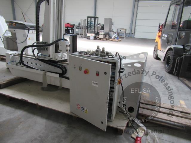 9 - Robot paletyzujący RED FL-400