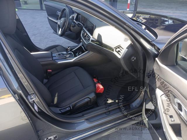 12 - BMW Seria 3 318i aut 2021r. KR4WR02 UWAGA!! Pojazd znajduje się w lokalizacji: Jawornik 90, Myślenice 32-400
