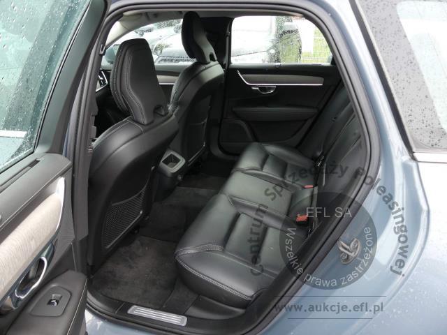 10 - Volvo V90 B5 D AWD Inscription aut 2021r. PO2XE90 UWAGA!! Pojazd znajduje się w firmie AUTO MOTO CENTRUM sp. z o.o. ul. Ostrowska 328 (przy Trasie Katowickiej) 61-312 Poznań