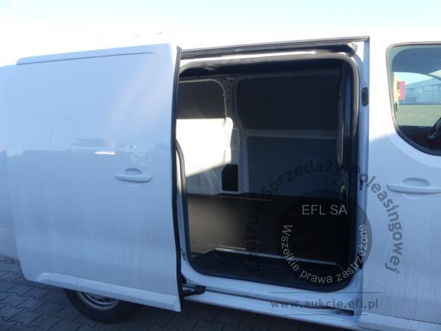8 - Opel Vivaro 2.0 CDTI Extra Long 3,1 2022r. DW7UR61 Magnice
