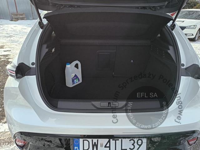 7 - Peugeot  308 1.2 PureTech allure 2022r. DW4TL39 Pojazd znajduje się w firmie ARCTOS GROUP sp. z o.o. Al. Krakowska 7, 02-183 Warszawa