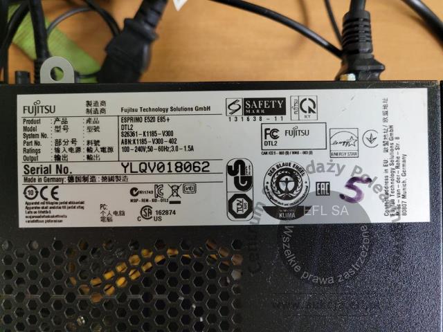 7 - Komputer stacjonarny Fujitsu E520 E85 + monitor Fujitsu