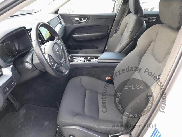 7 - VOLVO XC60 B4 B Momentum Pro aut 2020r. SK744TP Pojazd znajduje się w firmie AACAR sp. z o.o. Jawornik 90, 32-400 Myślenice