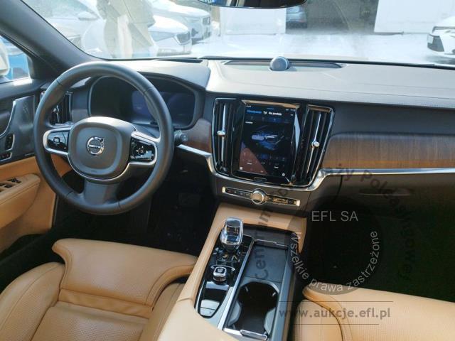 11 - Volvo  V90 Cross Country 2023r. WZ004GG Pojazd znajduje się w firmie ARCTOS GROUP sp. z o.o. Al. Krakowska 7, 02-183 Warszawa