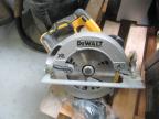 Pilarka tarczowa DEWALT DCS 570